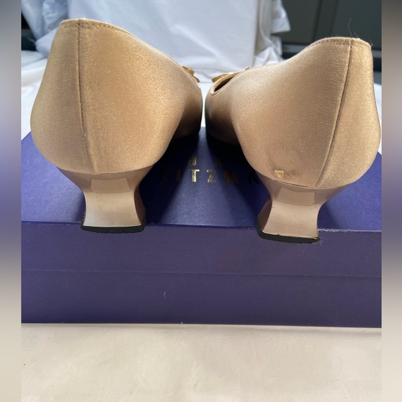Stuart Weitzman Classic Pumps, Little Bow, Taupe Crepe,‎ patent heel, size 10 - Picture 3 of 10